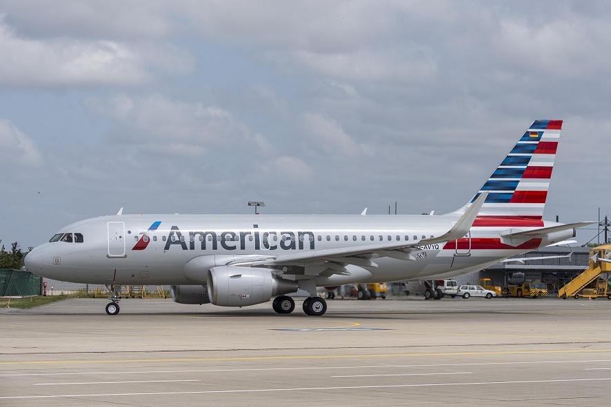 MSN 5678 American Airlines FF Taxi