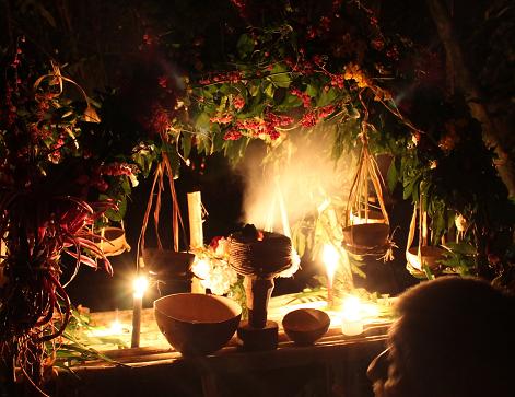 Altar_ceremonia_maya